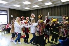 Naumburger Prinzenpaare mit Hofnarren besuchen den Kindergottesdienst (Foto: Karl-Franz Thiede)